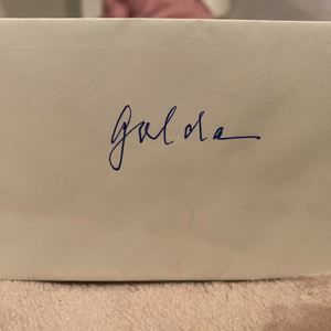 Meet your Posher, Golda